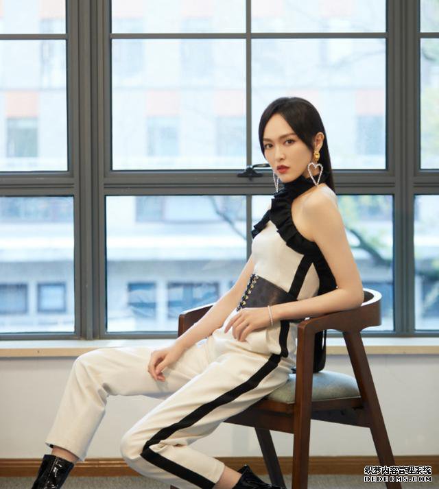 唐嫣杂志大片太美了，却疑被韩女星挤下正刊，新片收视差被指降咖