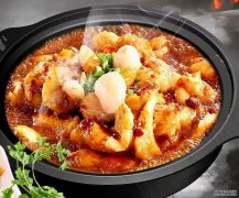 女性不想变老太婆，坚持吃三种美食，补