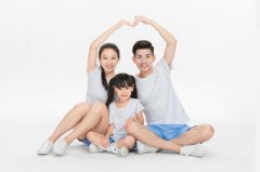 明星素人都爱“小棉袄” 送福女儿科技“
