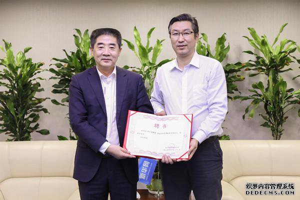 杜文龙受聘新华网军事板块首席顾问