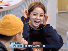 欧阳娜娜爸爸不给女儿打耳洞，还扬言要