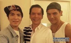 向华强认萧敬腾为干儿子，慈善令他唱歌