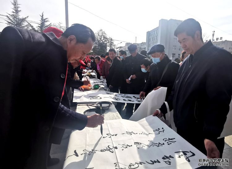 平凉市总工会、工人文化宫举办“学雷锋志愿服务活动”