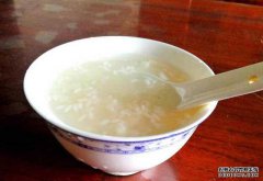 晨起牢记，多做2件事，常喝2种水，有益