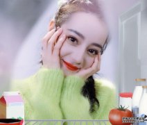 迪丽热巴综艺预告曝出，亲自掰手腕却成