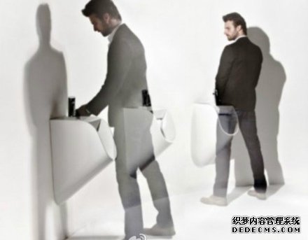 男人在小便时一定要做这个动作！