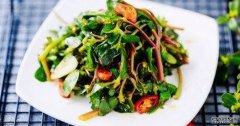 女性到了中年，推荐三种食物，排毒美容