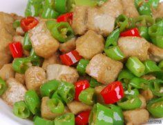 女性不想变老，吃3种食物，抑制黑色素，
