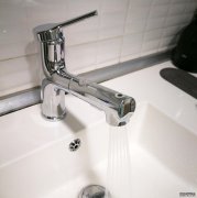 我家的电热水器和燃气热水器，从成本到