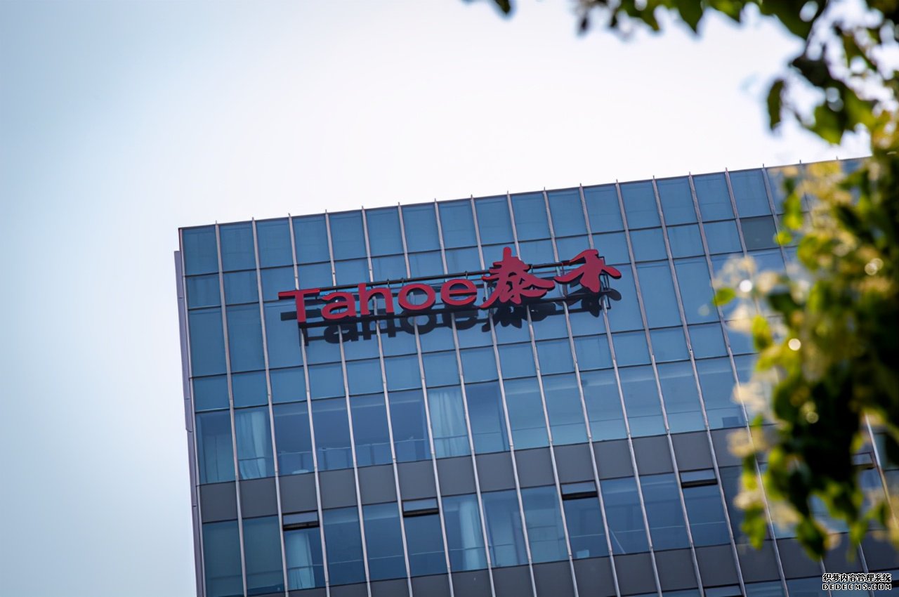 又一市值2300亿房企“崩盘”，被限高800次，万科或将“接盘”？