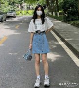 T恤衫的8种穿搭方案，又简单又时髦，你