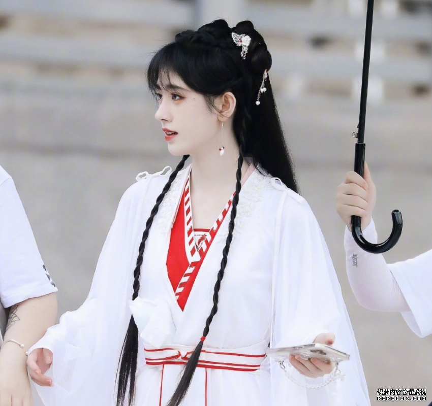 鞠婧祎又一部新剧来袭！古装造型灵气十足，怼脸拍美到心窝里了