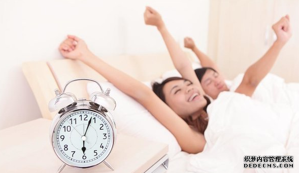 女人开始衰老时，这2处会“鼓”起来，掌握3原则或可延缓衰老