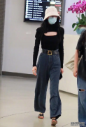 迪丽热巴为吸粉拼了，大胆挑战镂空拼接