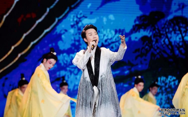 æçåååºç»¯é»å¥³å,æ¾å ç·æ®å¥³è£è¢«ä¾®è¾±,ä»æäººçæ´»æä¼ å¥