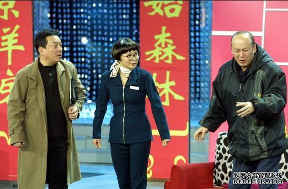 åæ¥ä»éæ¾çéäº å±¡ä¸æ¥æå¤§çº¢å¤§ç´«,è¬ç¤¼ä¸è¡æçå­ä¸è