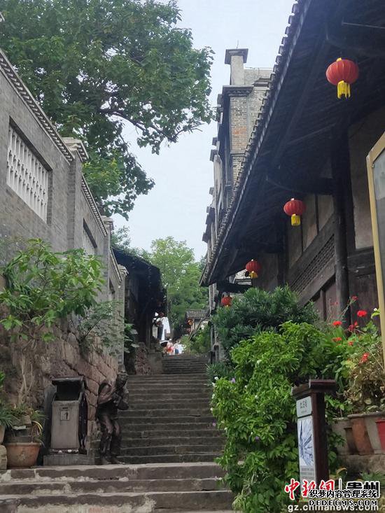 全国百家媒体贵州行走进红色习水