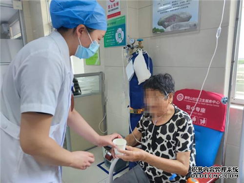 虽然台风在此登陆，普陀山唯一的医院仍坚持正