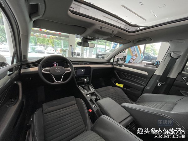 20多万其实可以买进口帕萨特，不仅配置高品质好，关键更实用