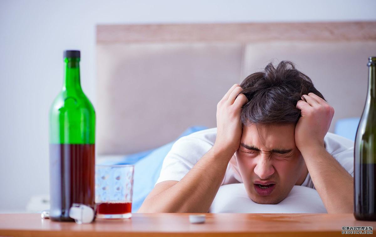 肝功能转氨酶指标高，到底严不严重？问题可大可小，要看致病原因