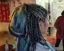 女子理发店做脏发造型，5名店员花3小时