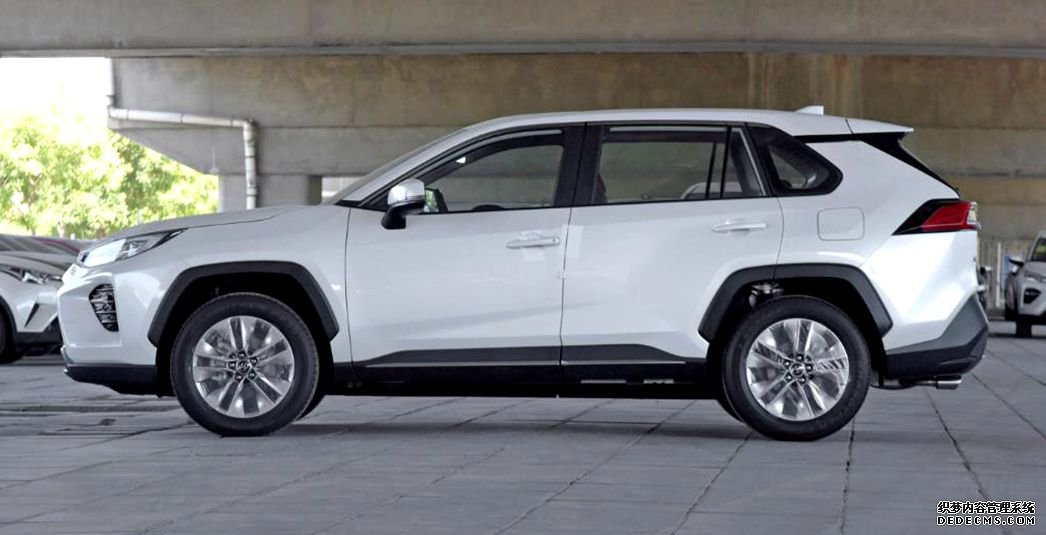 花20左右万买SUV，建议选四驱车型，这三款不但耐用，自驾游也行