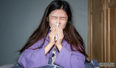 怕冷，感觉寒气往骨头缝里钻，不一定是