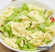 很多女性朋友皮肤变差没有气色，多吃清