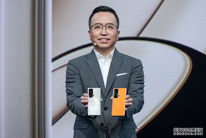 折叠手机混战！荣耀推首款万元折叠机，赵明：进入主力机时代