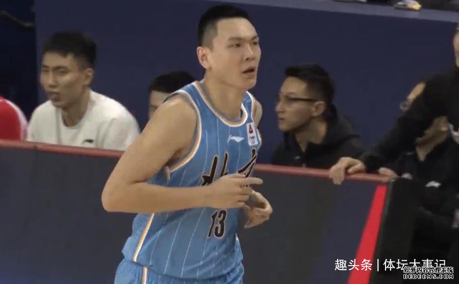 9＋3！林书豪挑战天津双外援，北京半场输3分，范子铭11分效率高
