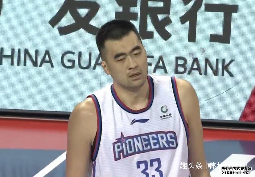9＋3！林书豪挑战天津双外援，北京半场输3分，范子铭11分效率高