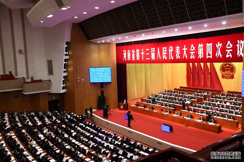 向著強省、高地、家園，中原兒女愈戰愈勇　　愈戰愈勇，始得玉成。在剛剛過去的一年裡，面對嚴峻復雜的形勢，河南全省上下逆風破浪、危中尋機，戰疫情、抓發展、保民生，經濟呈現持續恢復向好態勢，全省生產總值比上年增長1.3%左右……【詳細】
