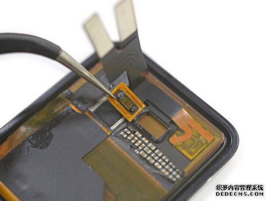 從Apple Watch拆解 看iPhone�iPad未來 