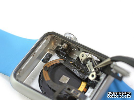從Apple Watch拆解 看iPhone�iPad未來 