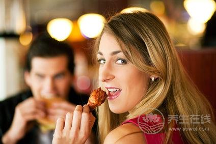 如何预防口臭？这4种食物吃了会口臭