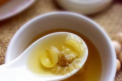 冰糖炖莲子的做法以及冰糖炖莲子的功效