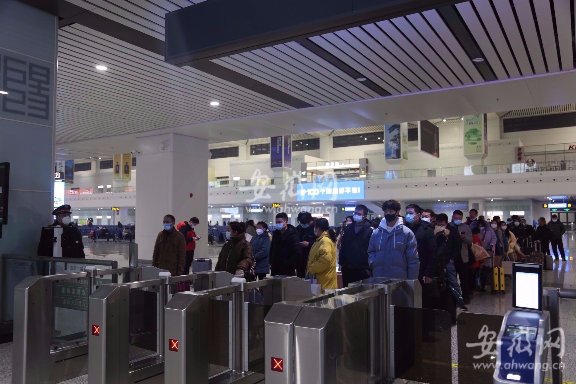 春运首日，阜阳预计共发送旅客1.7万人